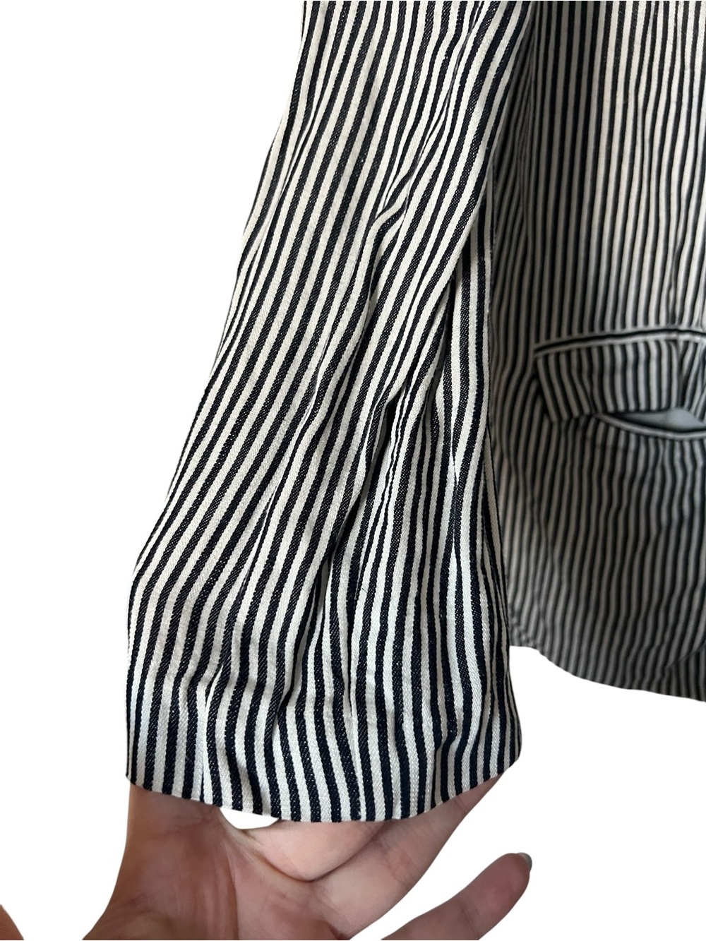 CUPCAKES AND CASHMERE Stripped Blazer - Picture 3 of 9